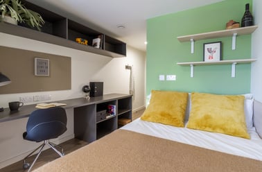 Platinum En Suite, Dun Holm House, Unit 8, The Riverwalk, City Centre, Durham - Image 2